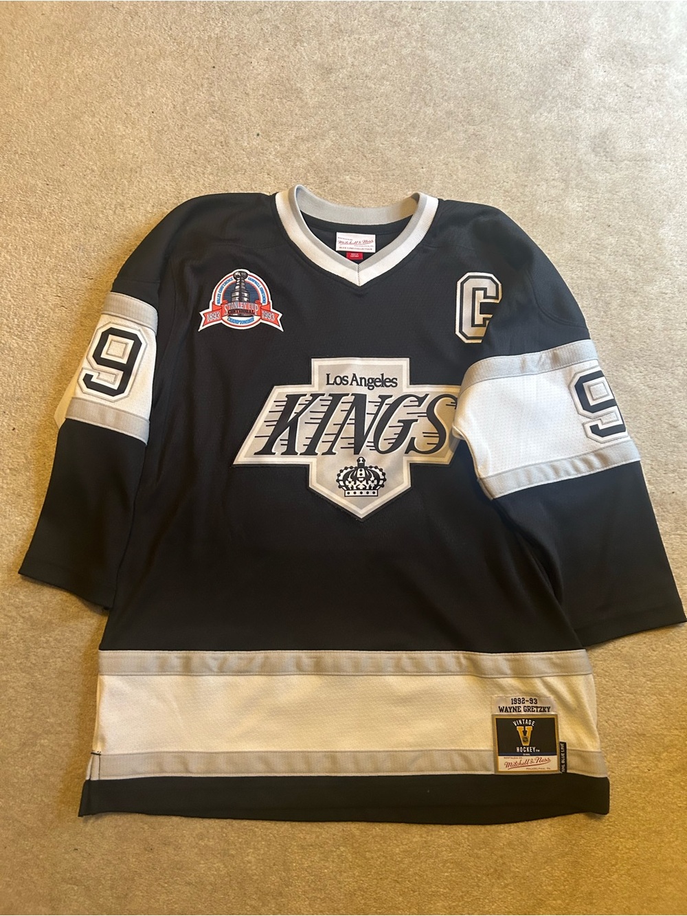Mitchell & Ness Wayne Gretzky LA Los Angeles Kings Jersey Black Youth size L/XL